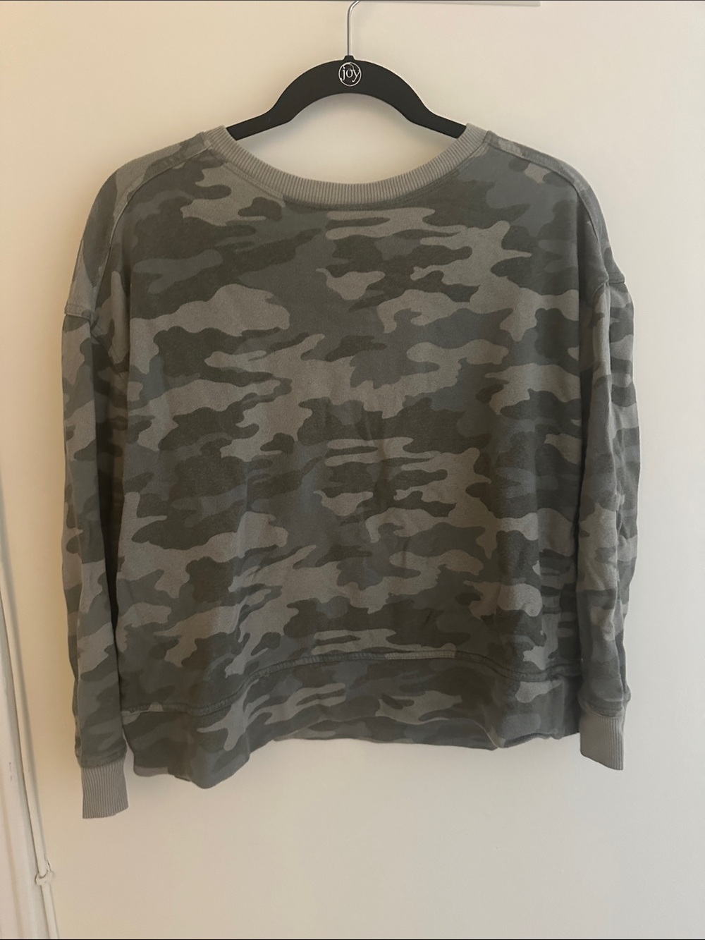Universal Thread Women’s Camo Crewneck Sweatshirt